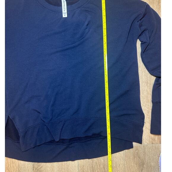 Athleta Balance Pullover Navy Sweatshirt Thumbholes Side Slit Size Medium - Picture 7 of 10